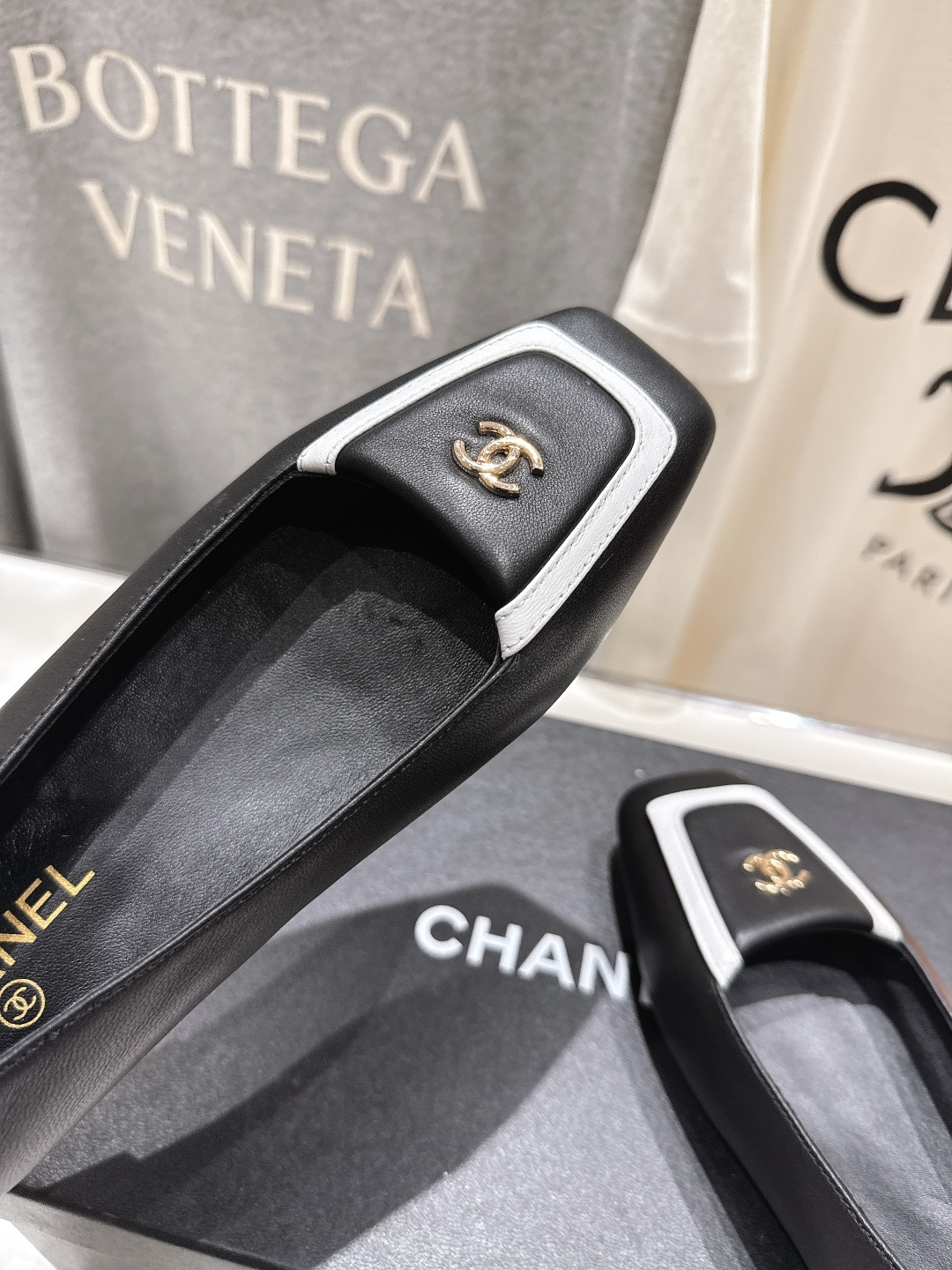 高版本出厂 Chanel* 香奈儿小香F016 2026ss早春走秀新款玛丽珍平底单鞋专柜简直疯抢了，各