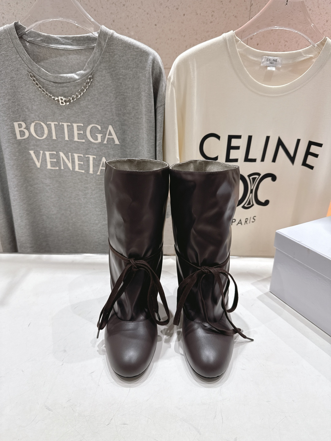 高版本出厂 Solesophy轻奢品牌F017 25ss新款复古风绑带短靴堆堆靴品牌选用了柔软舒适的材料