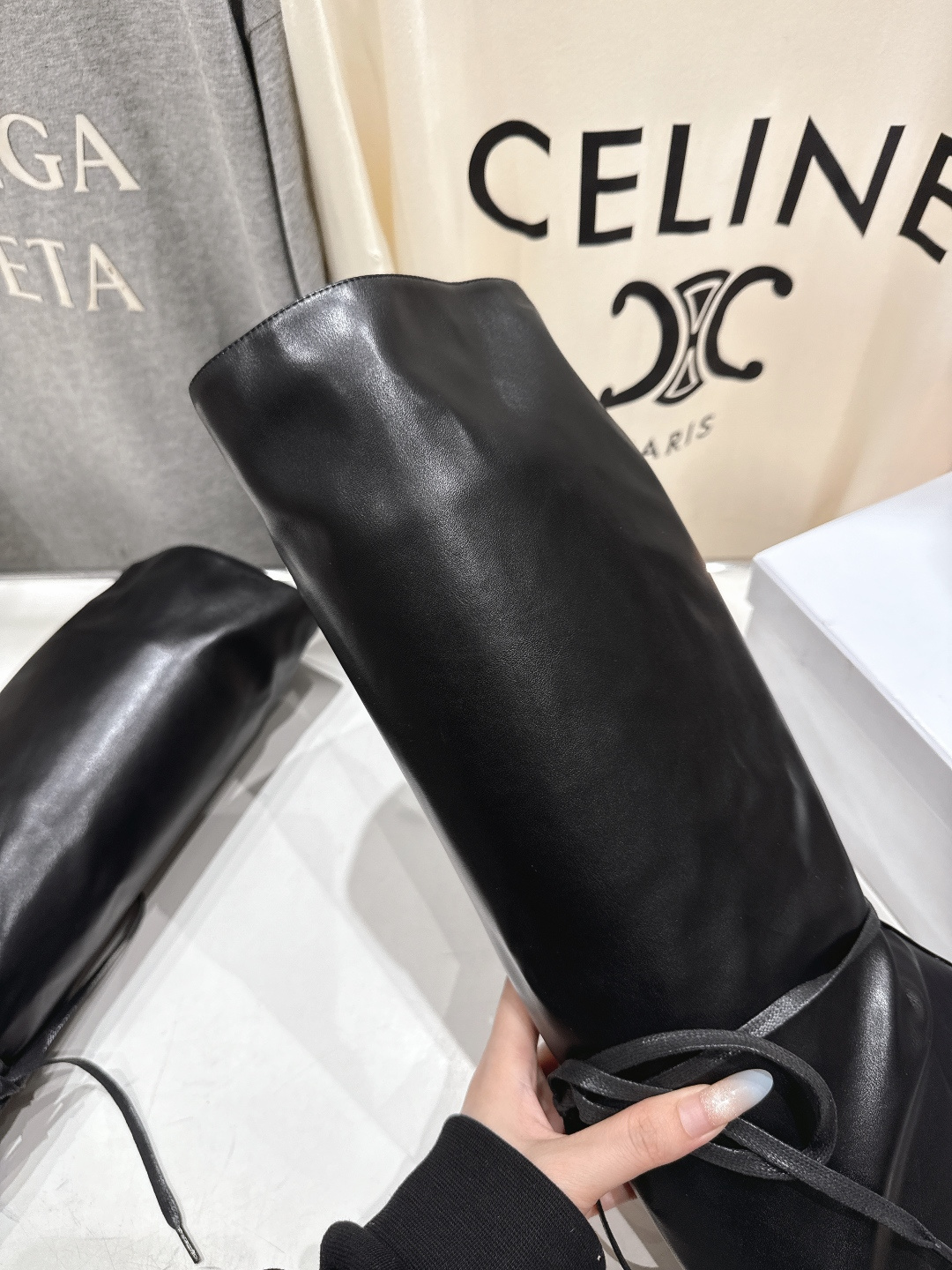 高版本出厂 Solesophy轻奢品牌F017 25ss新款复古风绑带长靴堆堆靴品牌选用了柔软舒适的材料