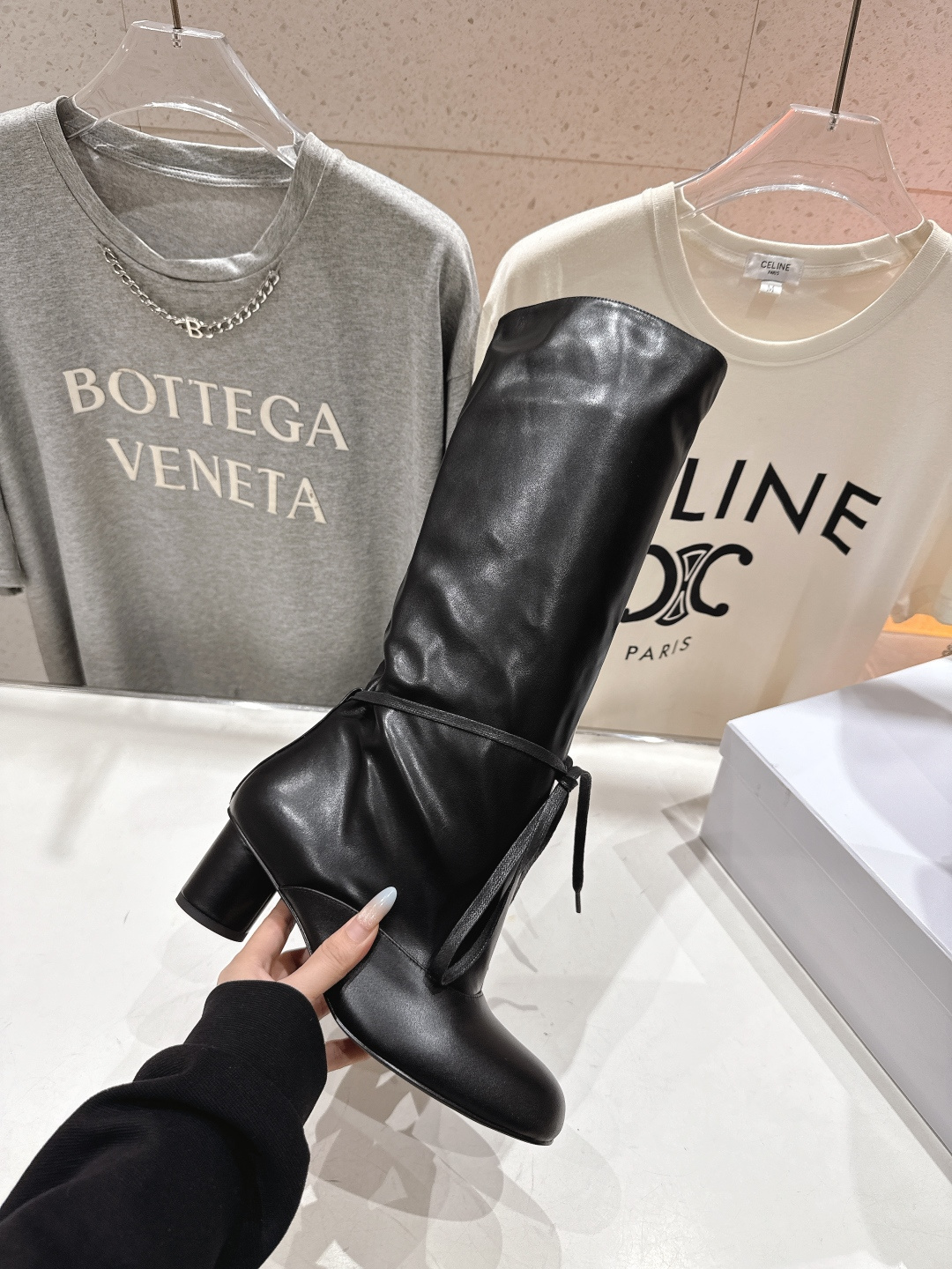 高版本出厂 Solesophy轻奢品牌F017 25ss新款复古风绑带长靴堆堆靴品牌选用了柔软舒适的材料