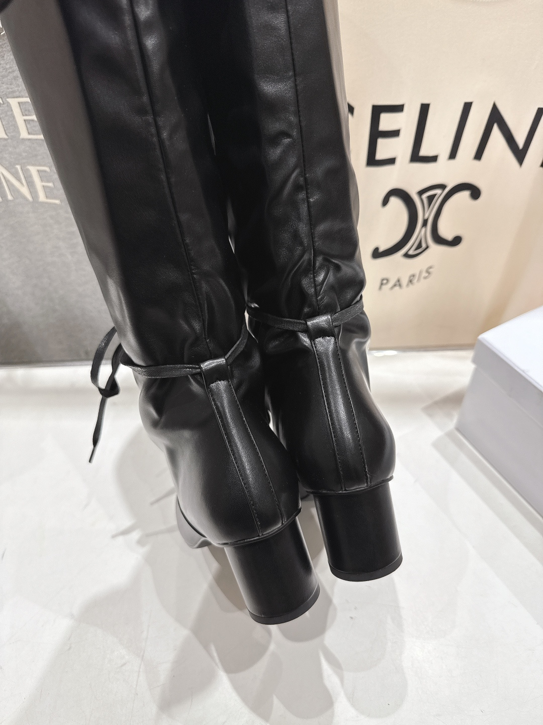 高版本出厂 Solesophy轻奢品牌F017 25ss新款复古风绑带长靴堆堆靴品牌选用了柔软舒适的材料