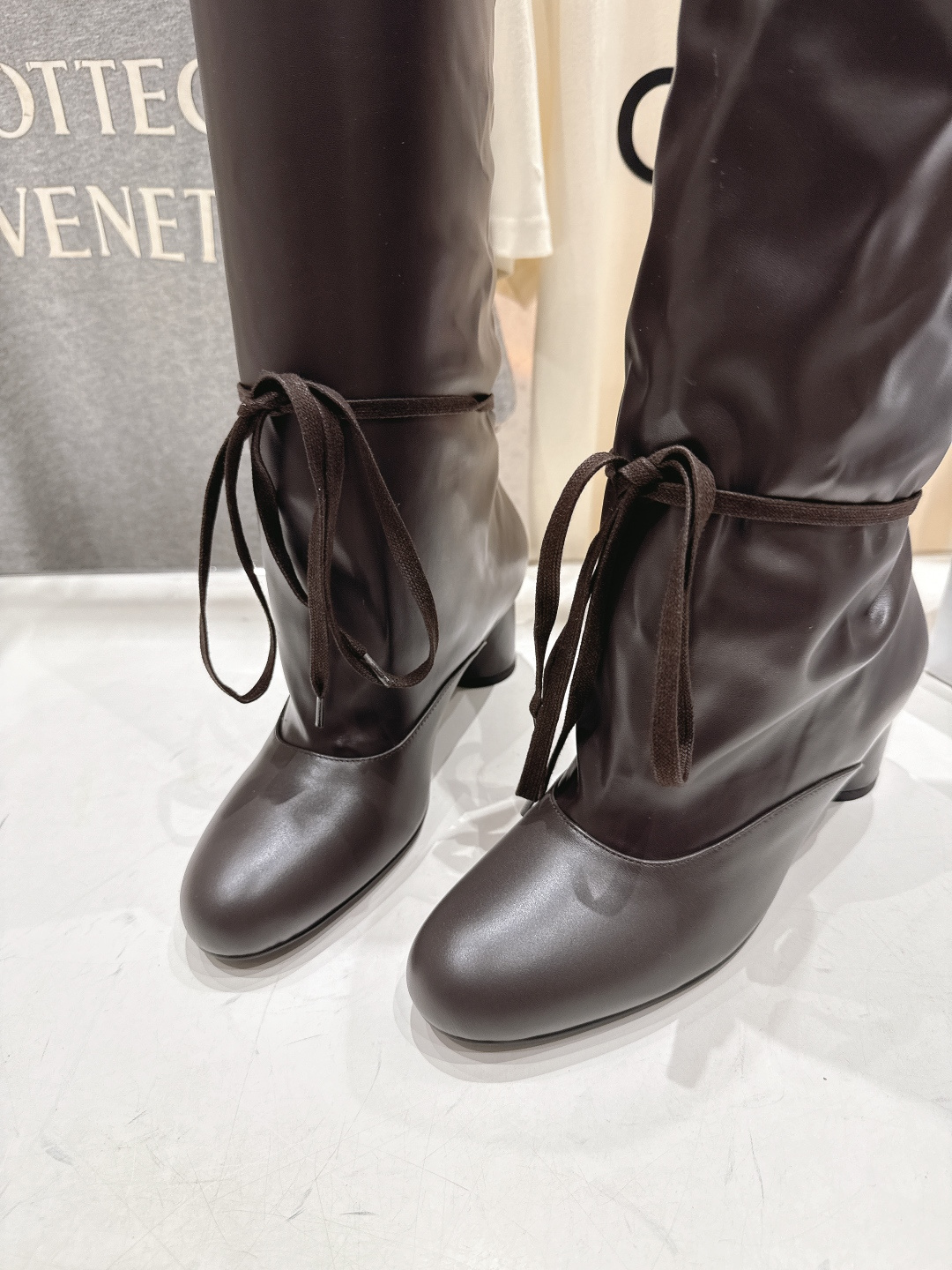 高版本出厂 Solesophy轻奢品牌F017 25ss新款复古风绑带长靴堆堆靴品牌选用了柔软舒适的材料