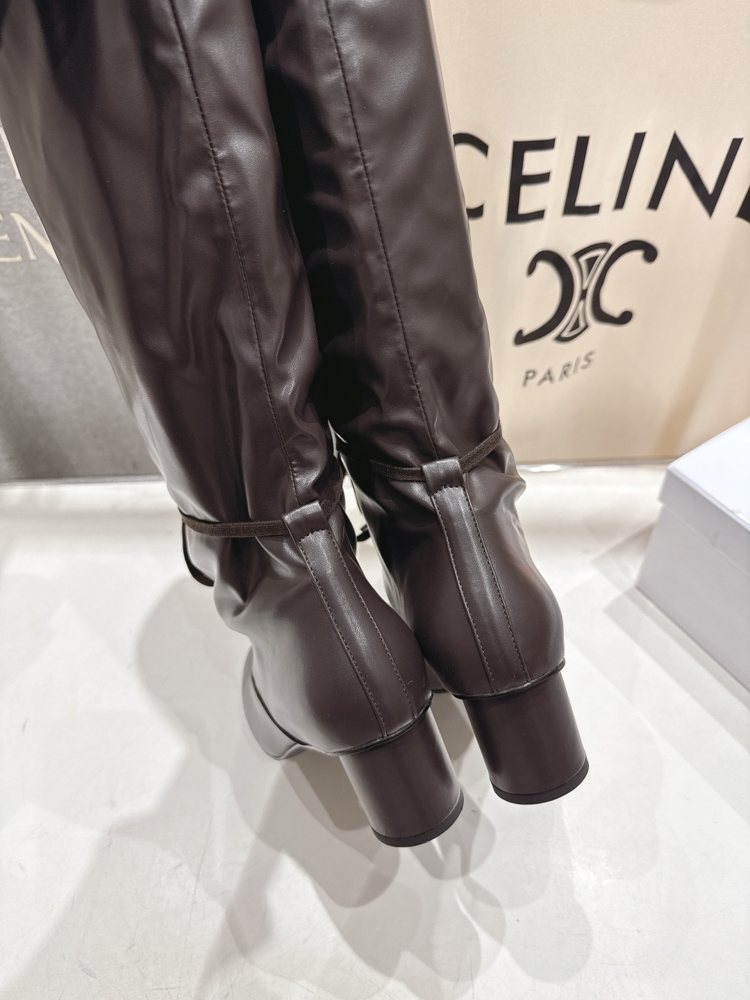 高版本出厂 Solesophy轻奢品牌F017 25ss新款复古风绑带长靴堆堆靴品牌选用了柔软舒适的材料