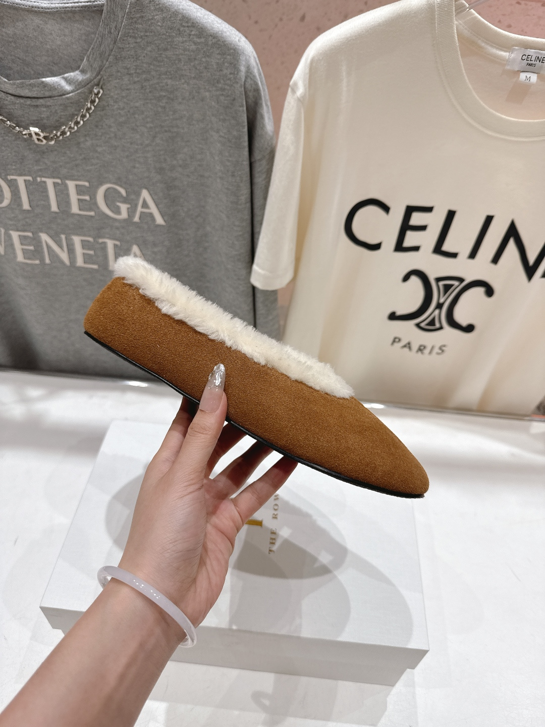 高版本出厂 the row 2025ss秋冬爆款平底乐福鞋一脚蹬单鞋毛毛鞋非常舒服保暖的一款平底毛毛鞋，