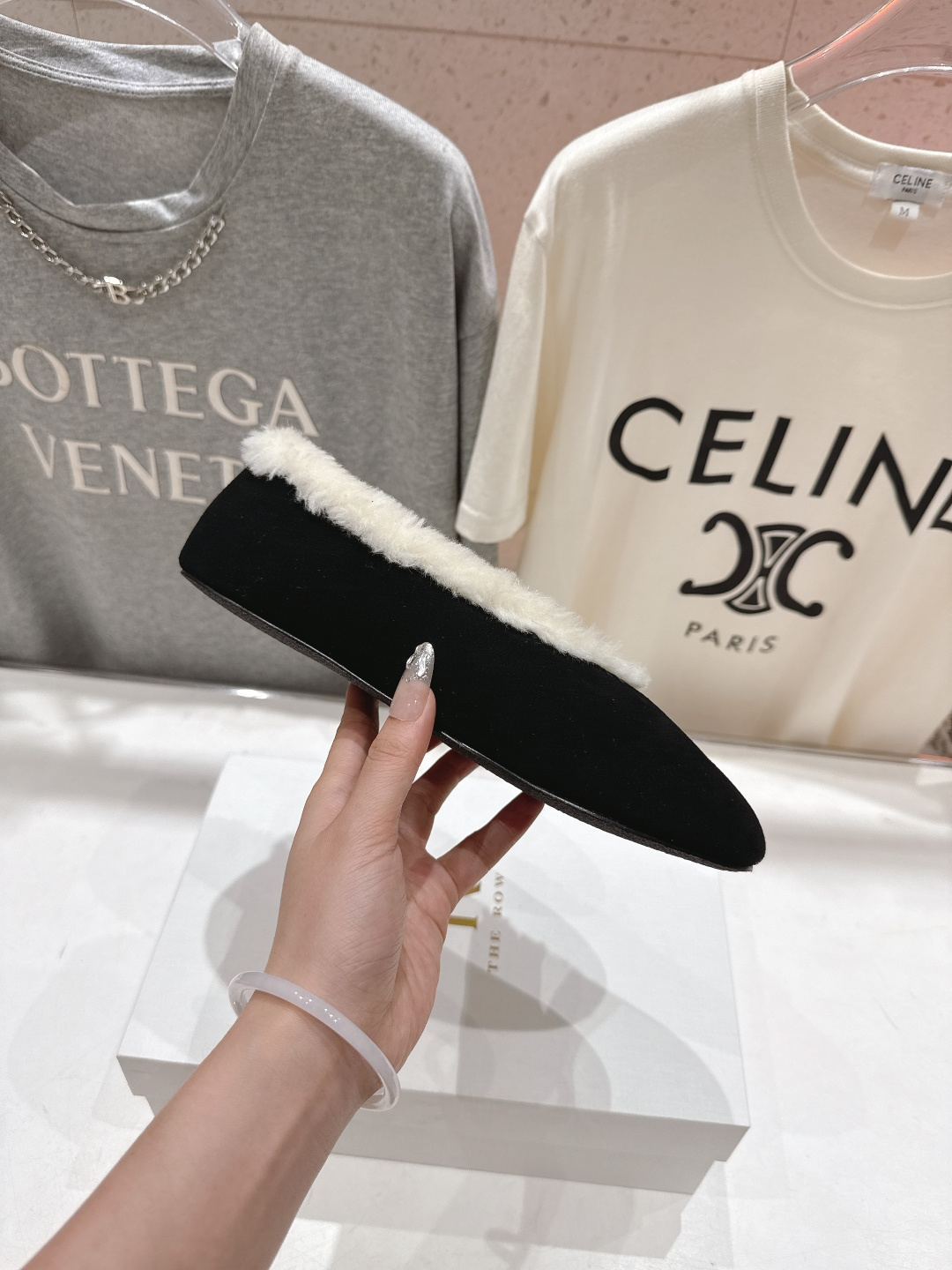 高版本出厂 the row 2025ss秋冬爆款平底乐福鞋一脚蹬单鞋毛毛鞋非常舒服保暖的一款平底毛毛鞋，