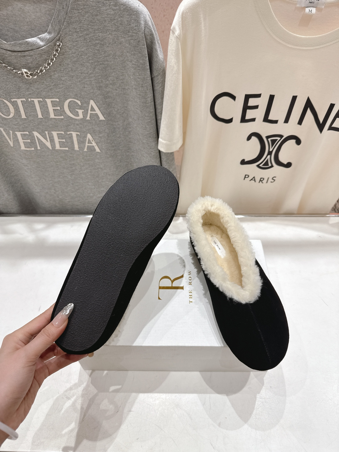 高版本出厂 the row 2025ss秋冬爆款平底乐福鞋一脚蹬单鞋毛毛鞋非常舒服保暖的一款平底毛毛鞋，
