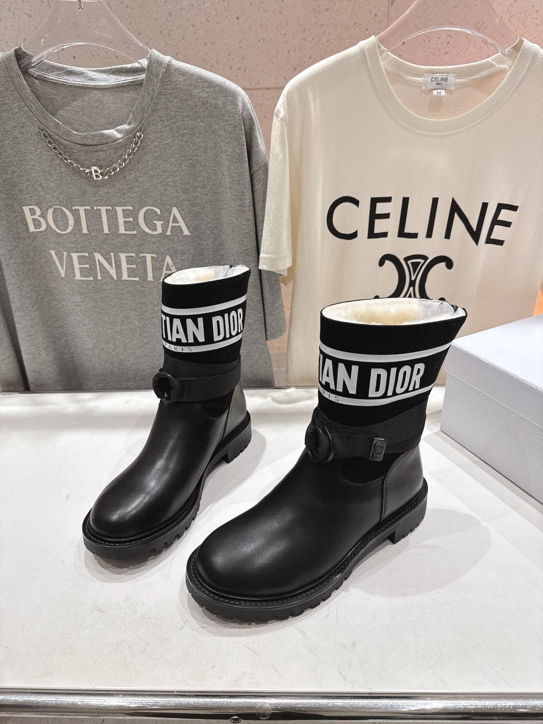 高版本出厂 毛里 Dior*迪奥 D家F019 2025ss走秀款工装中筒靴 小红书爆款，各大明星网红的