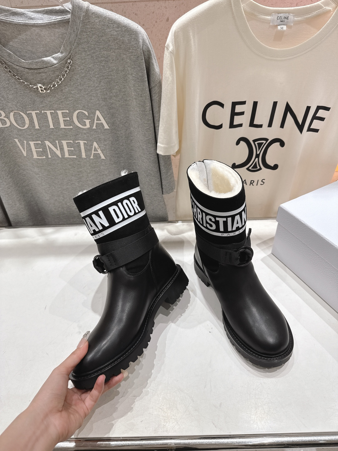 高版本出厂 毛里 Dior*迪奥 D家F019 2025ss走秀款工装中筒靴 小红书爆款，各大明星网红的