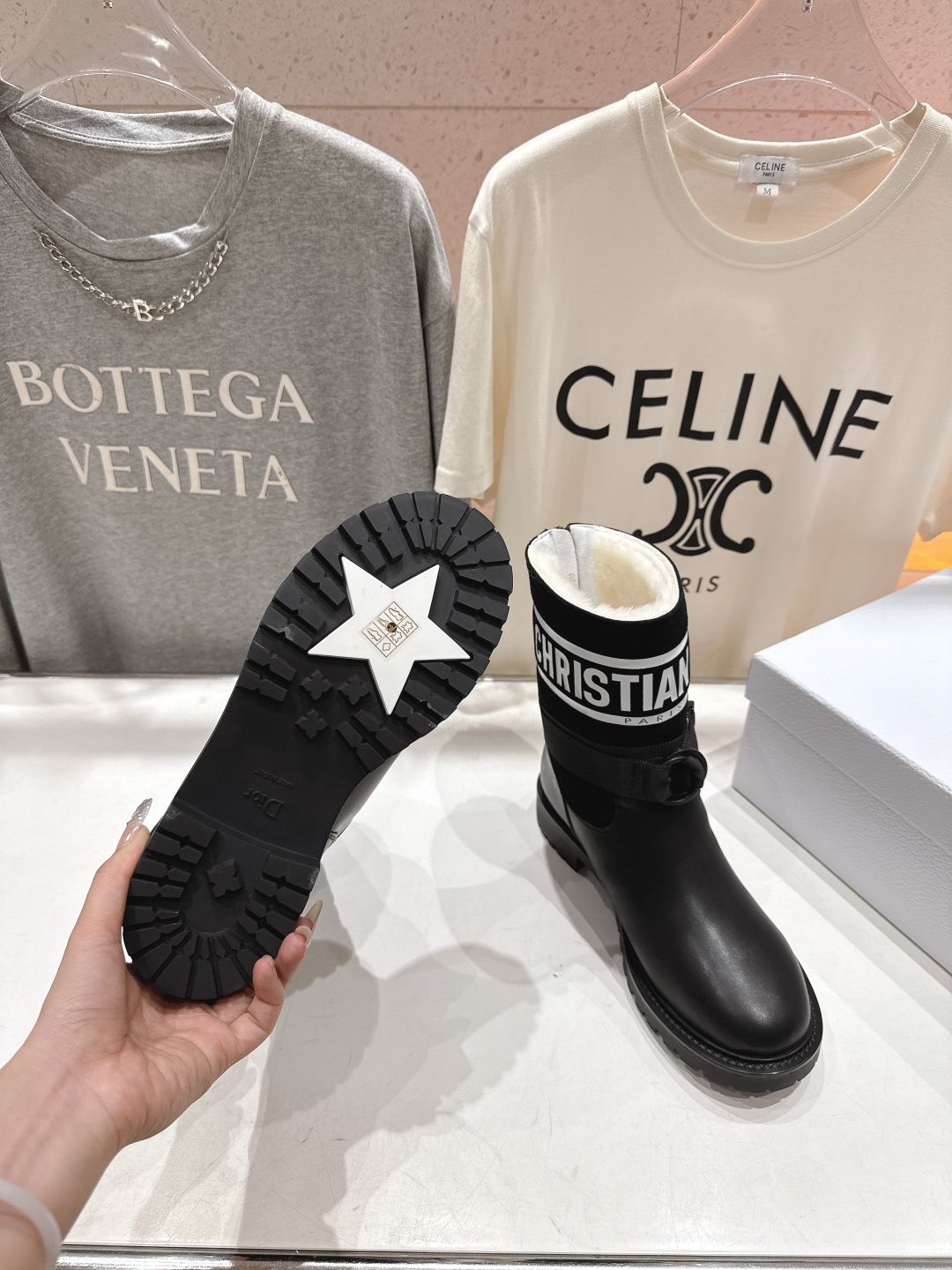 高版本出厂 毛里 Dior*迪奥 D家F019 2025ss走秀款工装中筒靴 小红书爆款，各大明星网红的