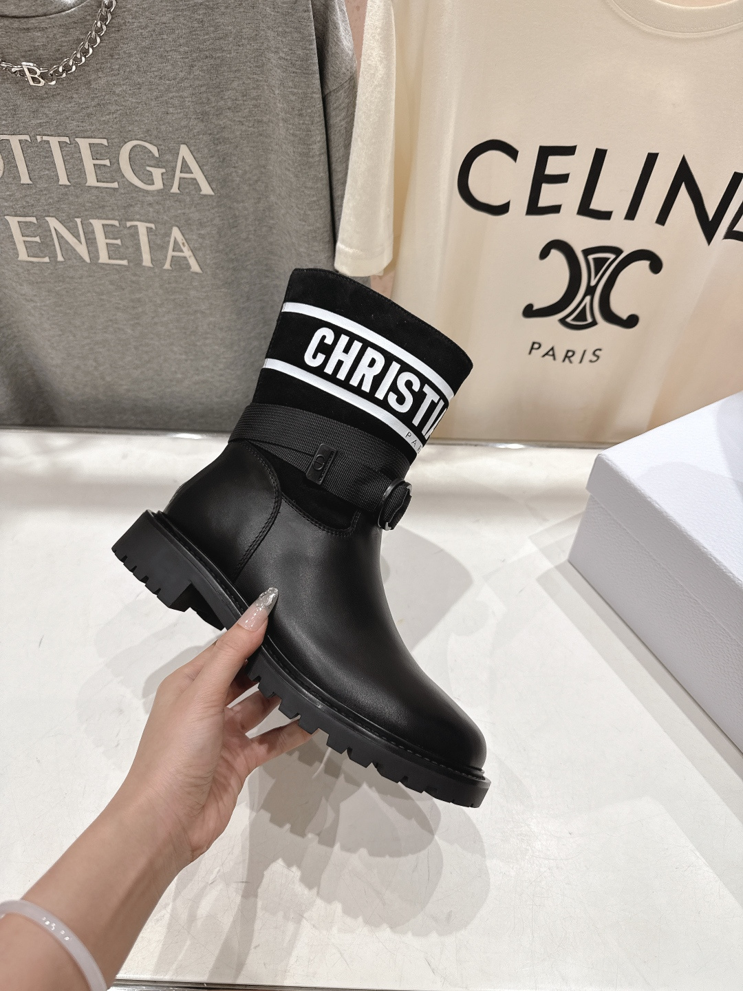 高版本出厂 毛里 Dior*迪奥 D家F019 2025ss走秀款工装中筒靴 小红书爆款，各大明星网红的