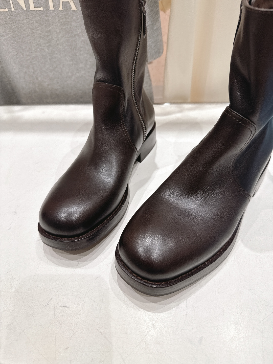 高版本出厂 prada/普拉达F041 2025ss秋冬新款马丁靴骑士靴短靴，非常耐看的一款走秀款骑士靴