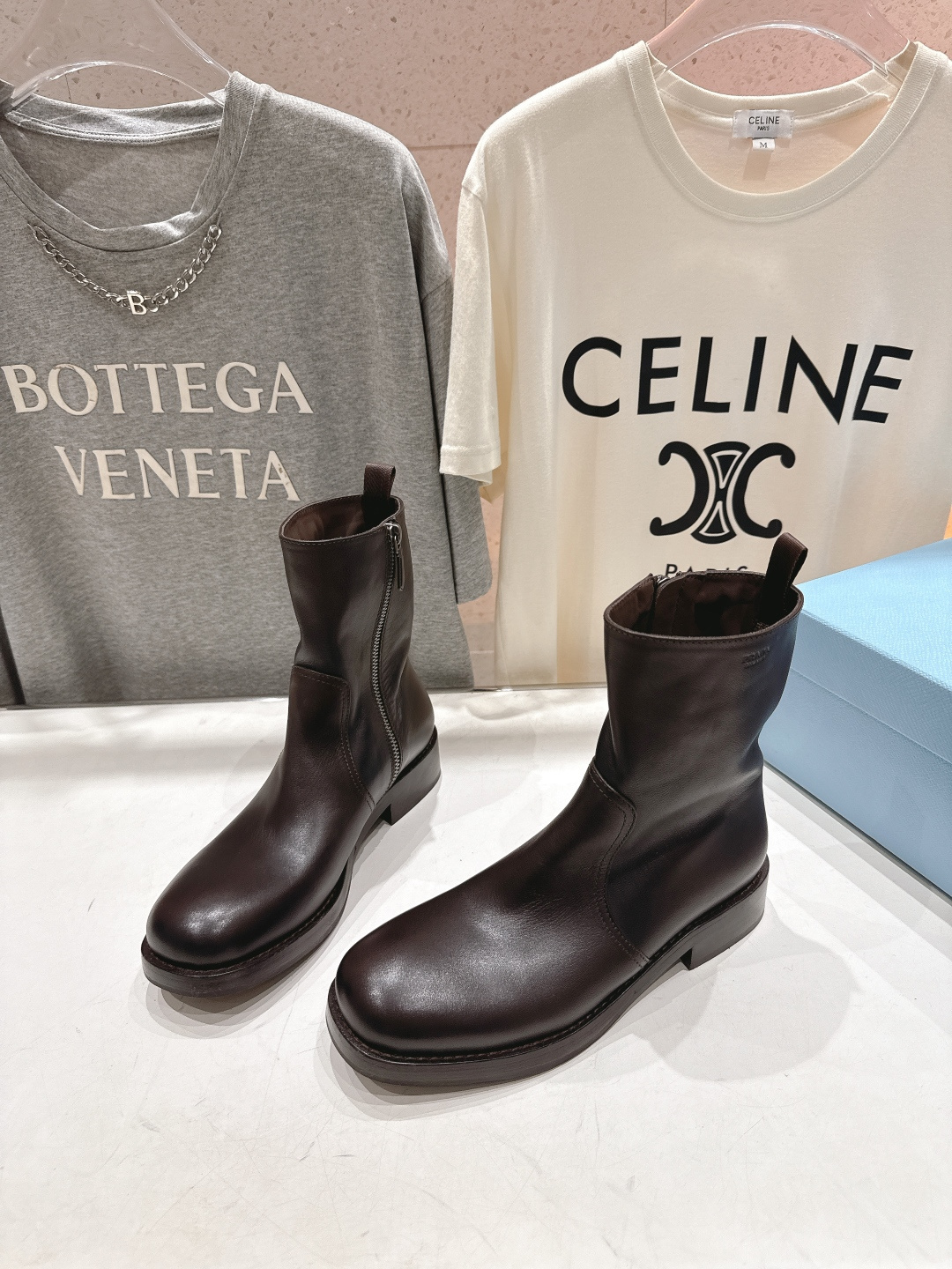 高版本出厂 prada/普拉达F041 2025ss秋冬新款马丁靴骑士靴短靴，非常耐看的一款走秀款骑士靴