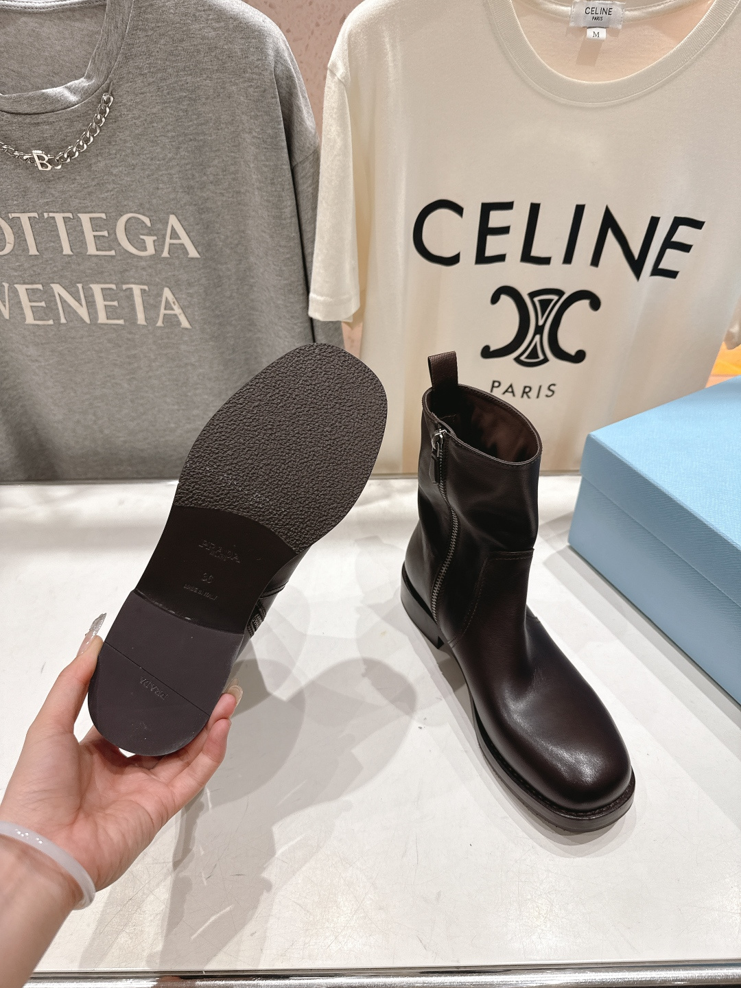 高版本出厂 prada/普拉达F041 2025ss秋冬新款马丁靴骑士靴短靴，非常耐看的一款走秀款骑士靴