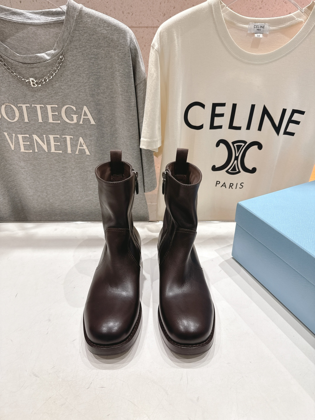 高版本出厂 prada/普拉达F041 2025ss秋冬新款马丁靴骑士靴短靴，非常耐看的一款走秀款骑士靴