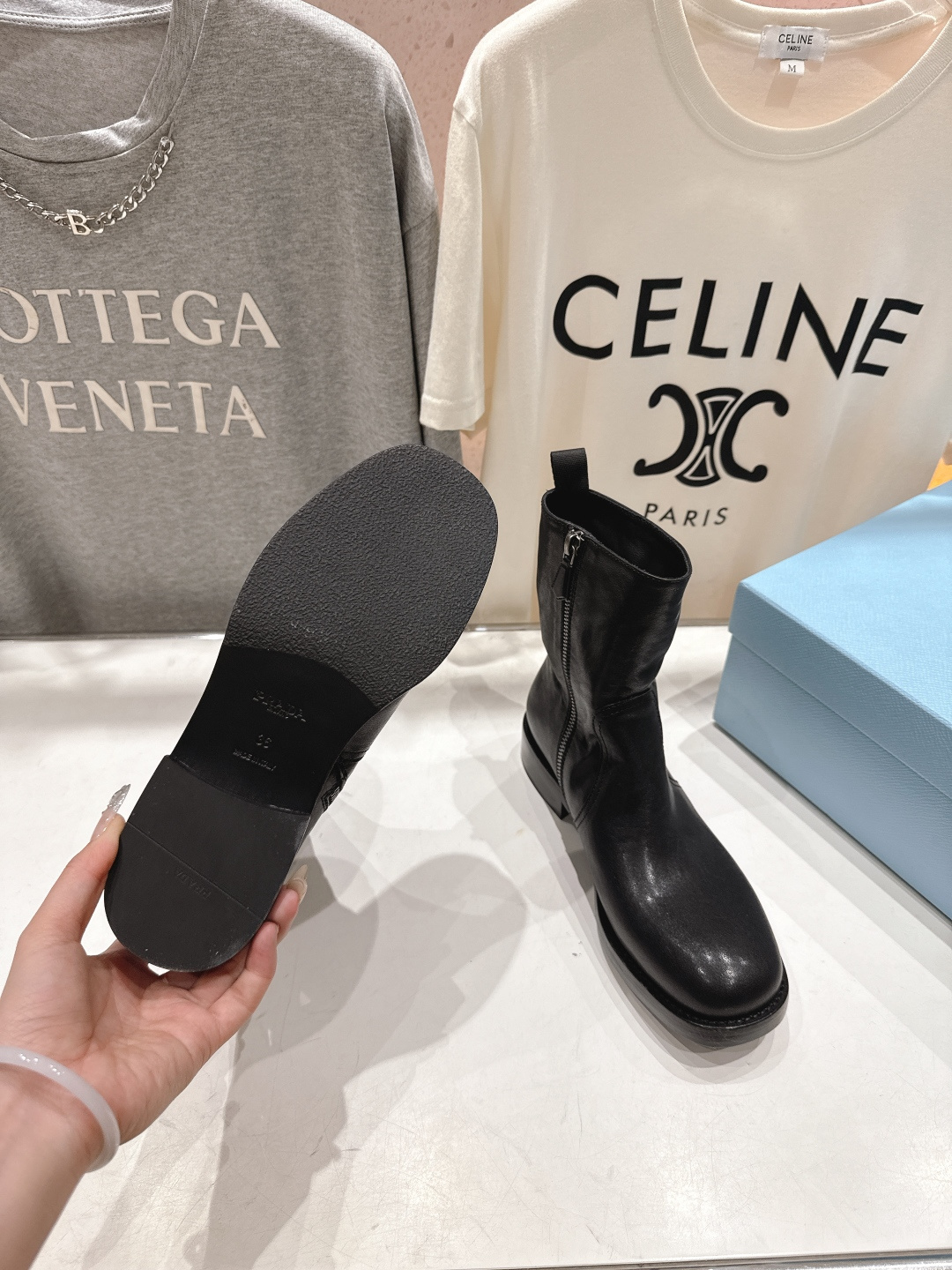 高版本出厂 prada/普拉达F041 2025ss秋冬新款马丁靴骑士靴短靴，非常耐看的一款走秀款骑士靴