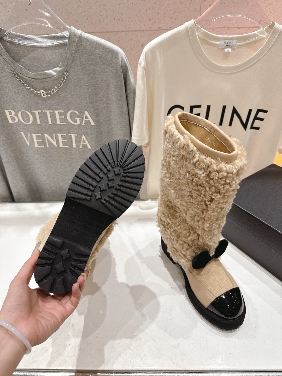 高版本出厂 Chanel*香奈儿F015小香家2025ss秋冬新款可爱风羊毛中筒靴长靴秋冬香家必备爆款！