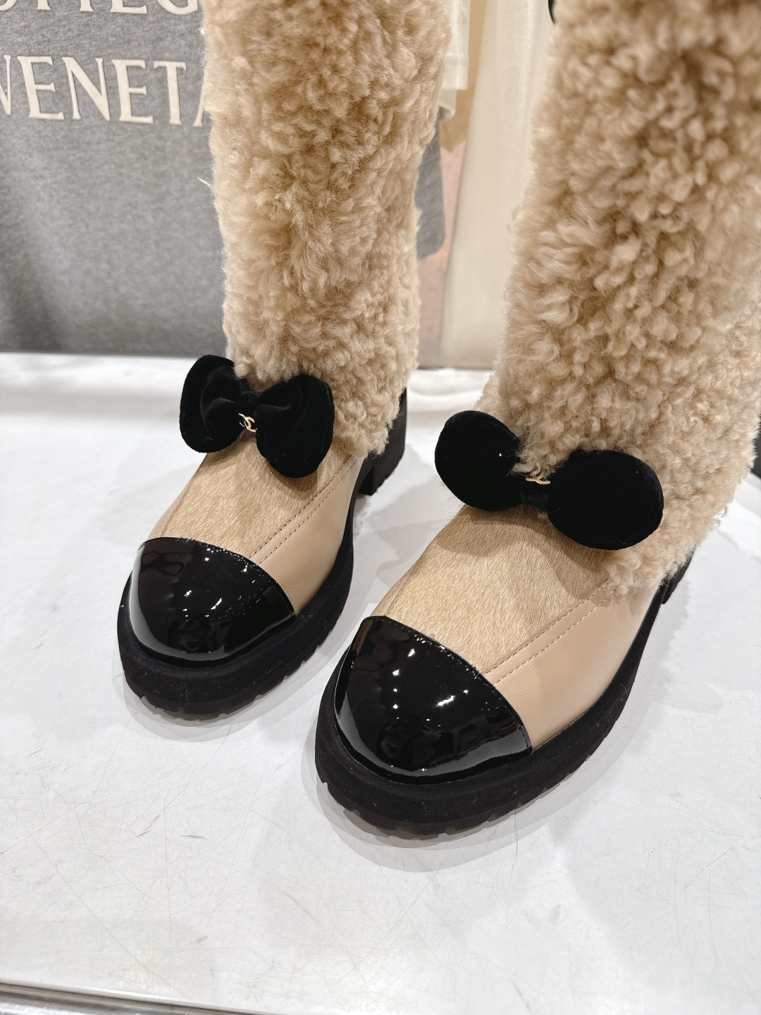 高版本出厂 Chanel*香奈儿F015小香家2025ss秋冬新款可爱风羊毛中筒靴长靴秋冬香家必备爆款！