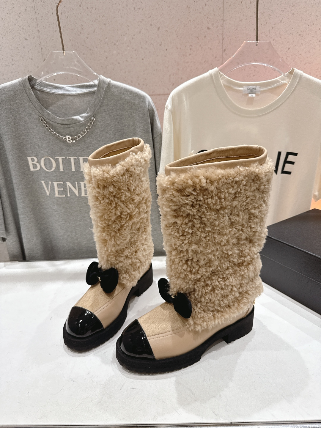 高版本出厂 Chanel*香奈儿F015小香家2025ss秋冬新款可爱风羊毛中筒靴长靴秋冬香家必备爆款！