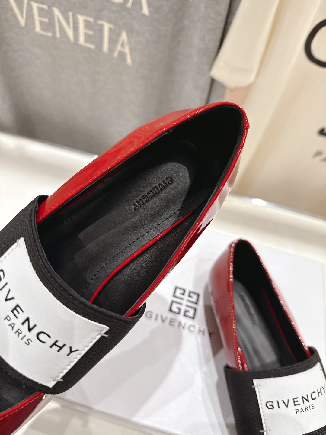 高版本出厂 Givenchy/纪梵希F030 26ss早春走秀新款 章若楠同款Sliced Square