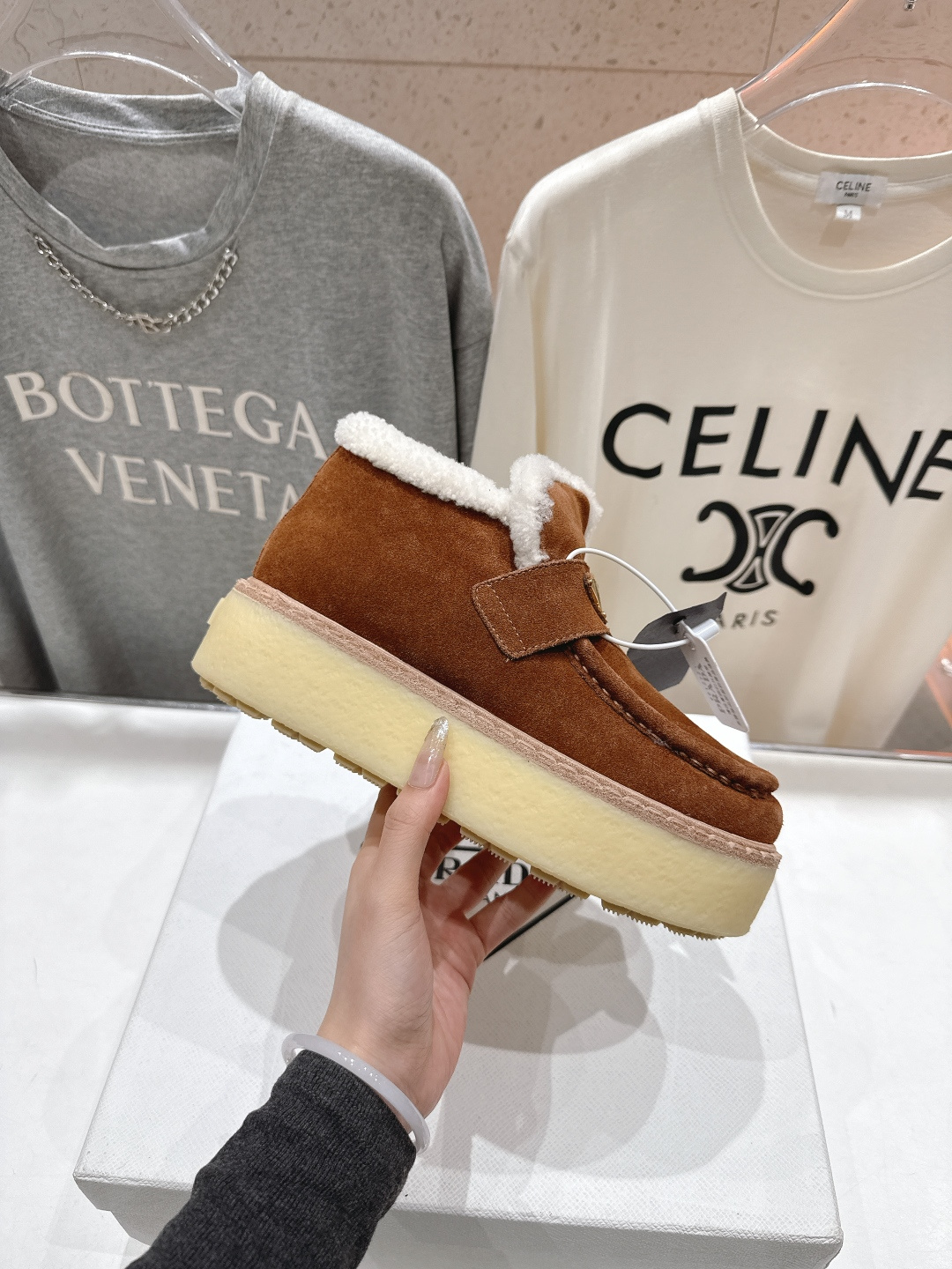 高版本出厂 Prada*普拉达F029 2025ss秋冬新款毛里厚底乐福鞋运动鞋休闲鞋闪亮登场🌟时尚大方