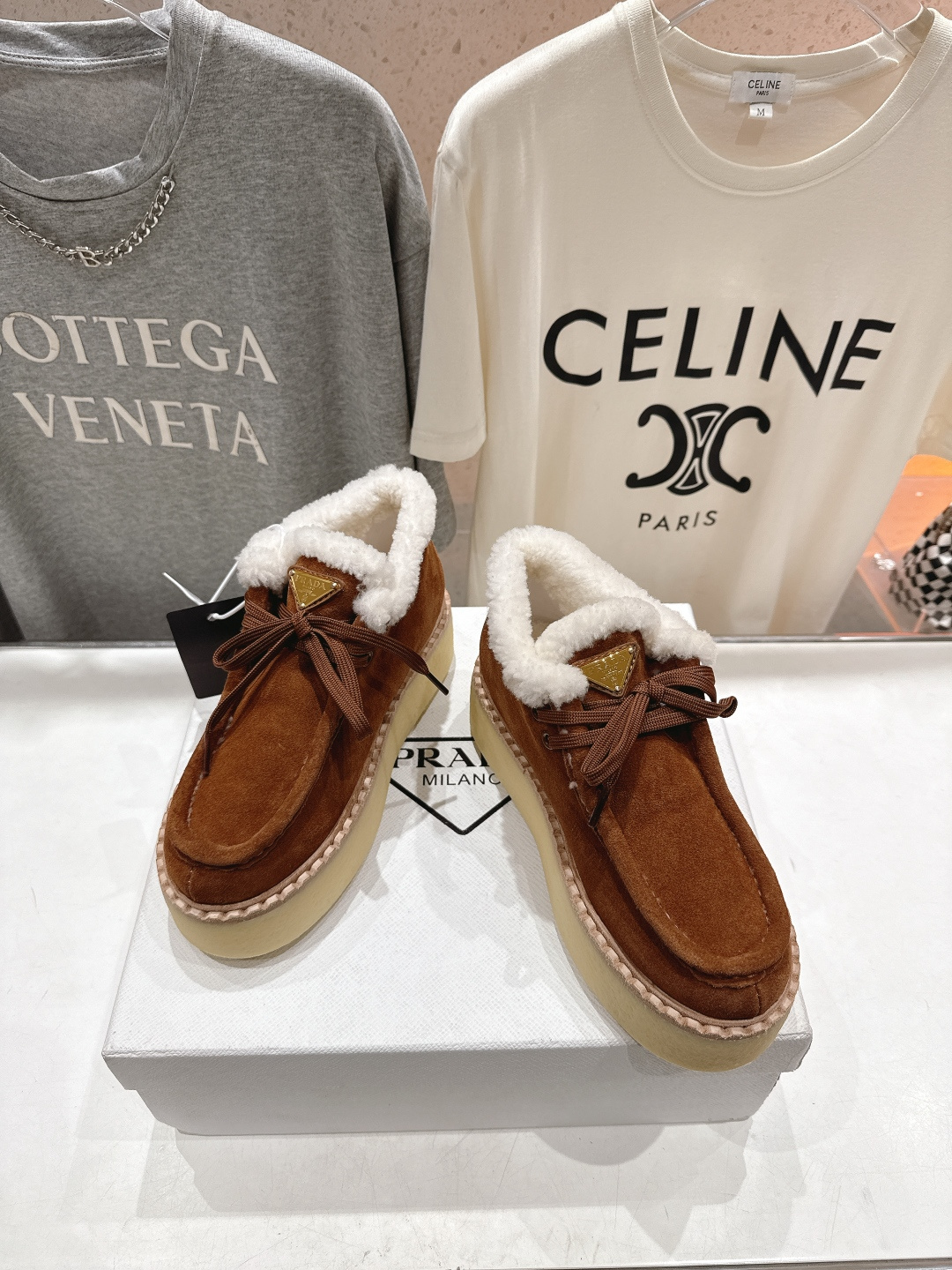 高版本出厂 Prada*普拉达F029 2025ss秋冬新款毛里厚底乐福鞋运动鞋休闲鞋闪亮登场🌟时尚大方