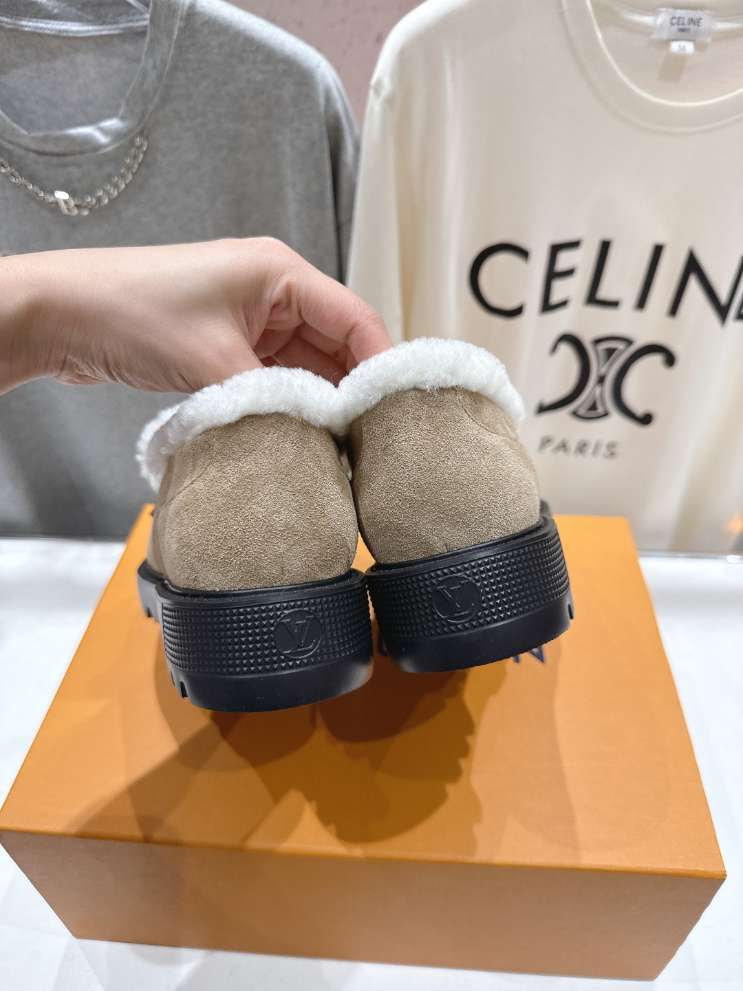 高版本出厂 LOUIS VUITTON 25ss LV驴牌冬季新款厚底羊毛里休闲鞋乐福鞋毛毛鞋本款乐福鞋