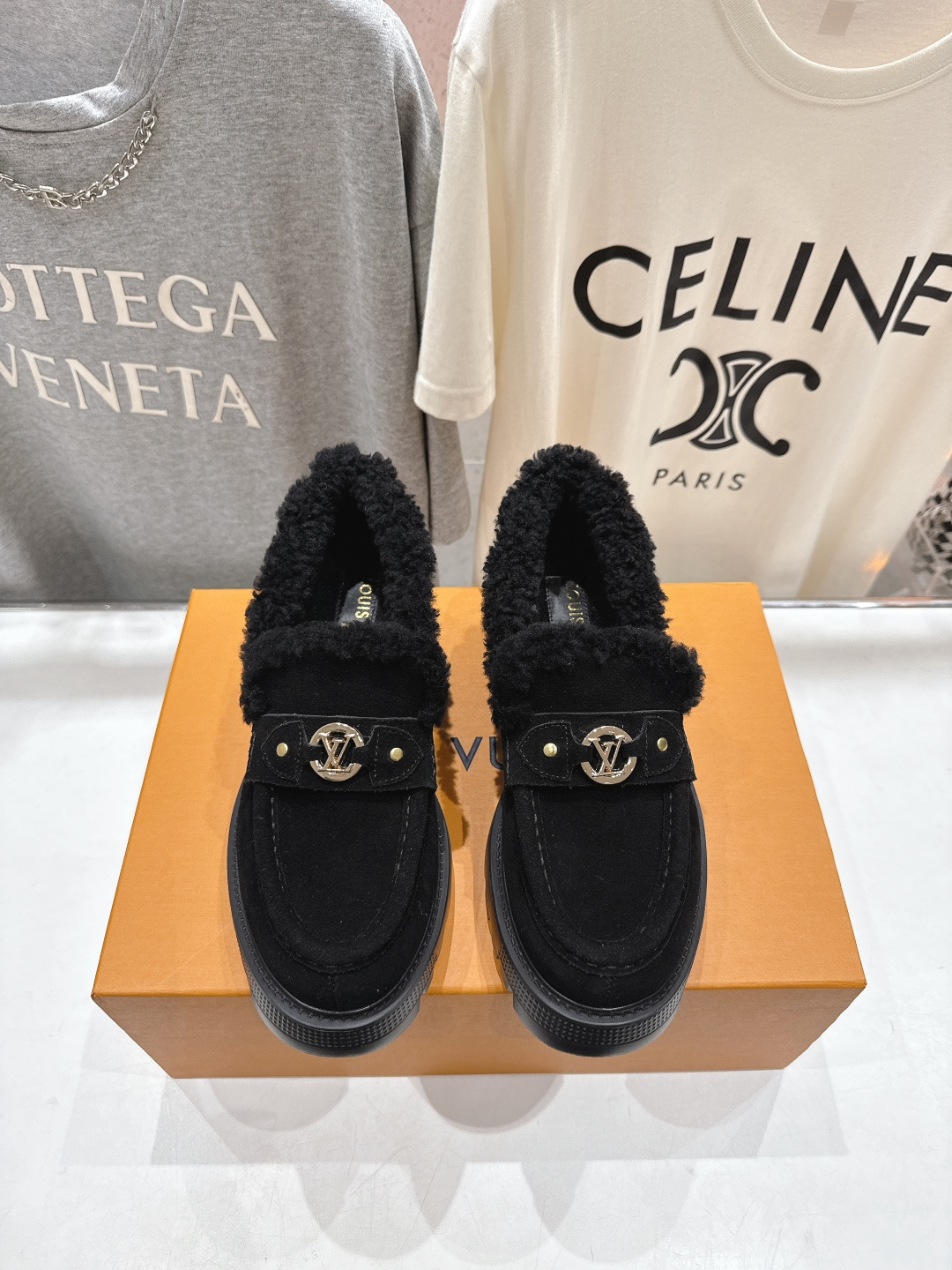 高版本出厂 LOUIS VUITTON 25ss LV驴牌冬季新款厚底羊毛里休闲鞋乐福鞋毛毛鞋本款乐福鞋