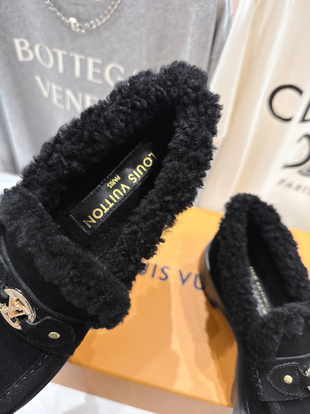 高版本出厂 LOUIS VUITTON 25ss LV驴牌冬季新款厚底羊毛里休闲鞋乐福鞋毛毛鞋本款乐福鞋