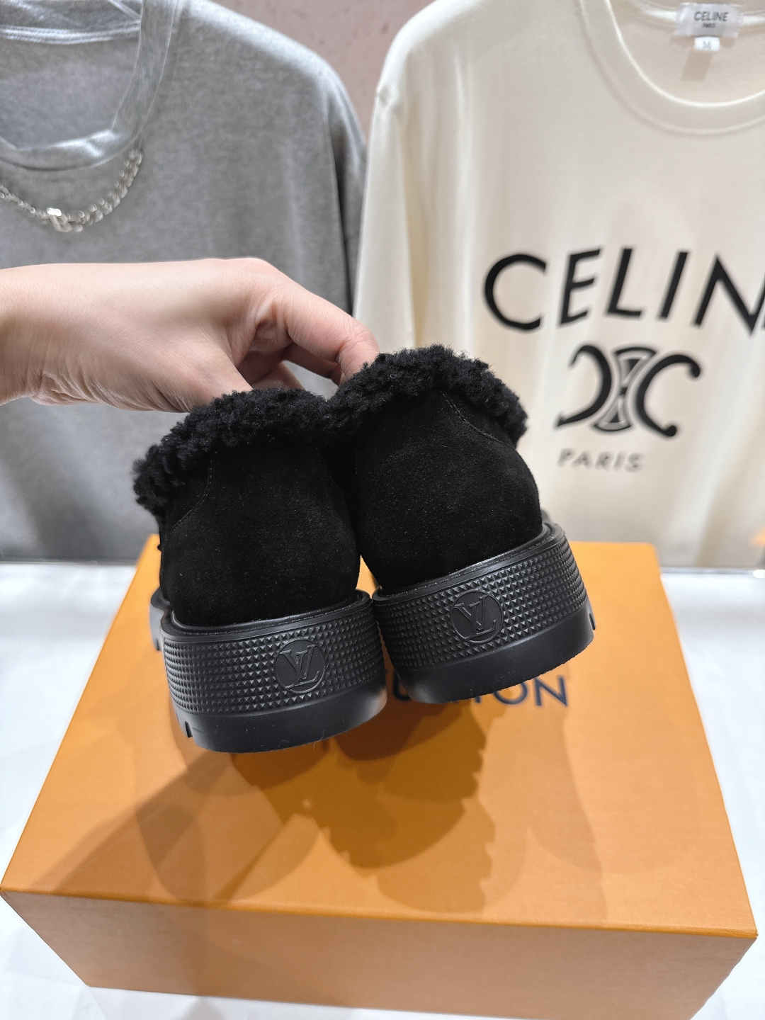 高版本出厂 LOUIS VUITTON 25ss LV驴牌冬季新款厚底羊毛里休闲鞋乐福鞋毛毛鞋本款乐福鞋