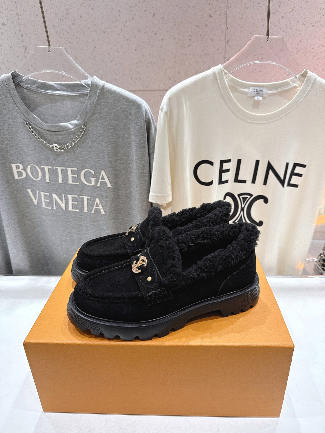 高版本出厂 LOUIS VUITTON 25ss LV驴牌冬季新款厚底羊毛里休闲鞋乐福鞋毛毛鞋本款乐福鞋