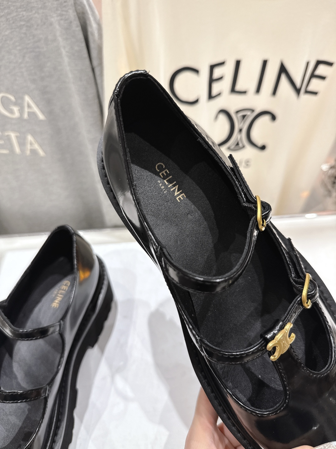 高版本出厂 CELINE*赛琳F035 2026ss早春新款厚底玛丽珍乐福鞋网红爆款来袭！各大网红抢先体