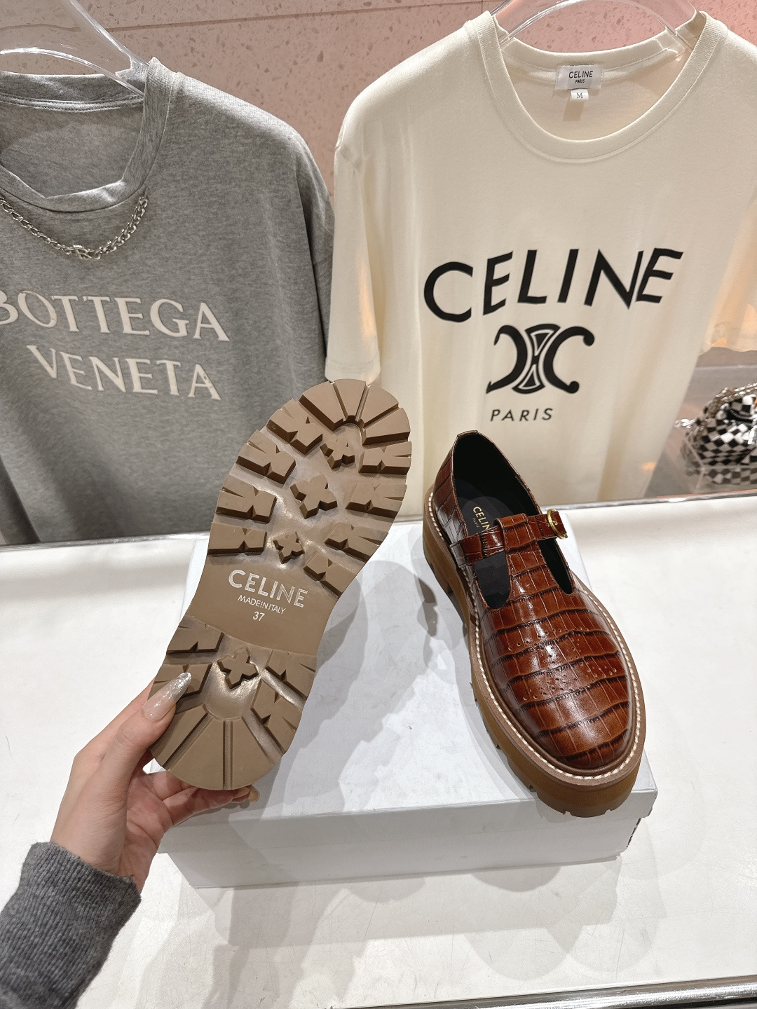 高版本出厂 CELINE*赛琳F035 2026ss早春新款厚底玛丽珍乐福鞋网红爆款来袭！各大网红抢先体