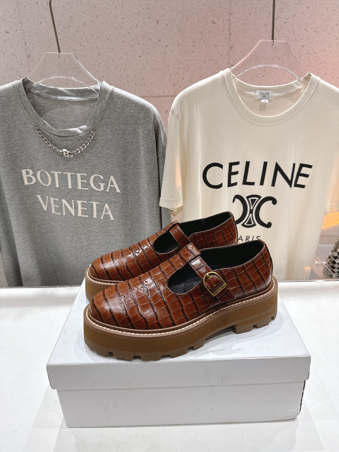 高版本出厂 CELINE*赛琳F035 2026ss早春新款厚底玛丽珍乐福鞋网红爆款来袭！各大网红抢先体