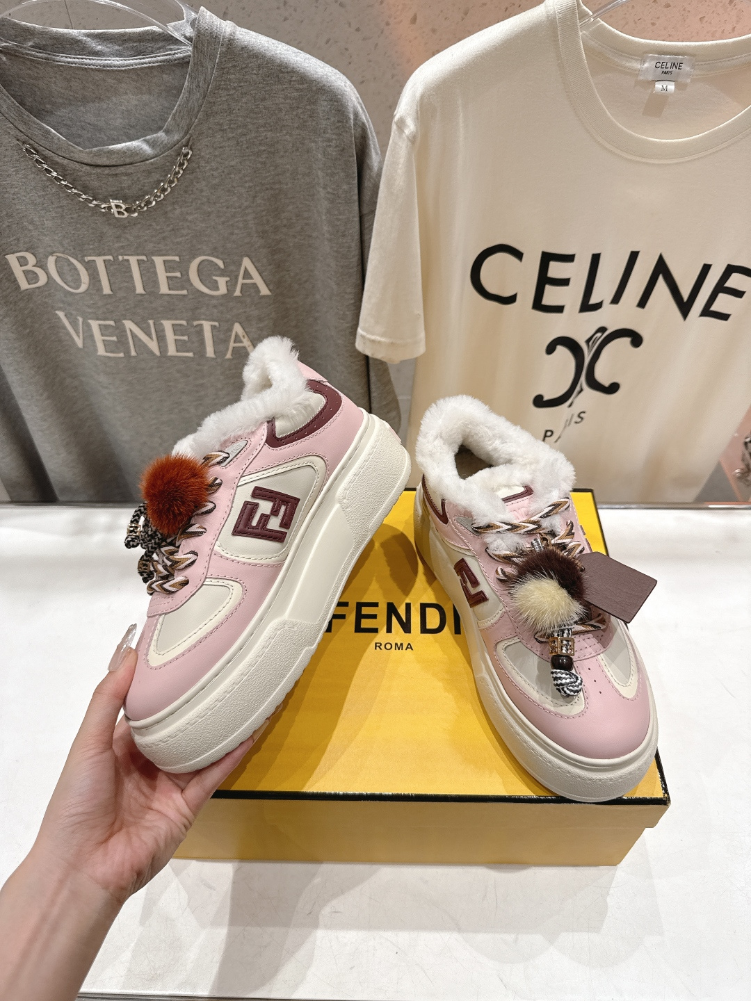 高版本出厂 毛里 Fendi/芬迪F029 2025ss冬季新款 First 1系列系带厚底羊毛里休闲运