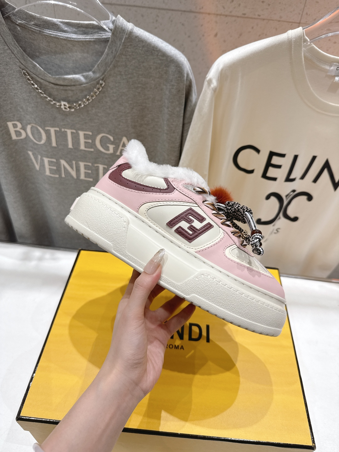 高版本出厂 毛里 Fendi/芬迪F029 2025ss冬季新款 First 1系列系带厚底羊毛里休闲运