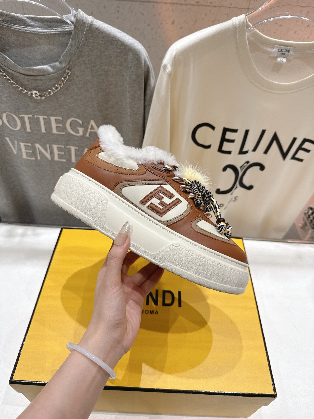 高版本出厂 毛里 Fendi/芬迪F029 2025ss冬季新款 First 1系列系带厚底羊毛里休闲运