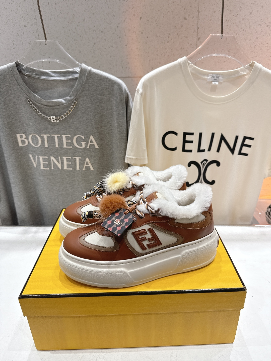 高版本出厂 毛里 Fendi/芬迪F029 2025ss冬季新款 First 1系列系带厚底羊毛里休闲运