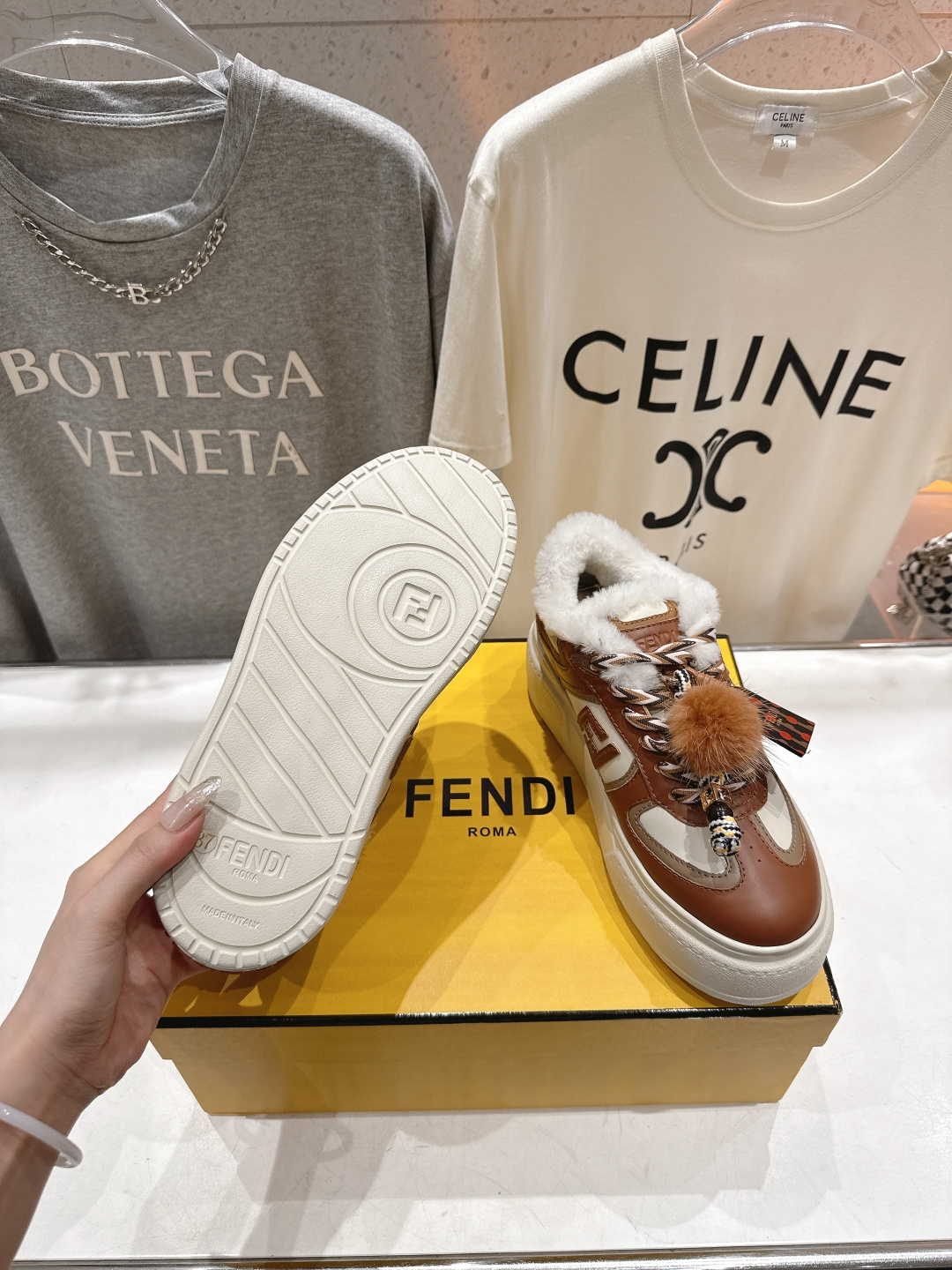 高版本出厂 毛里 Fendi/芬迪F029 2025ss冬季新款 First 1系列系带厚底羊毛里休闲运