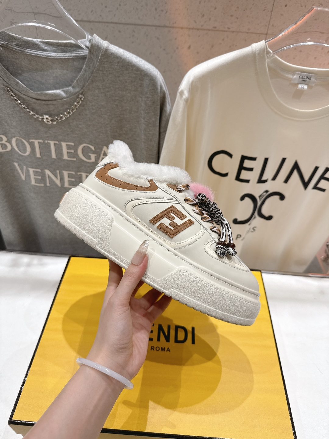 高版本出厂 毛里 Fendi/芬迪F029 2025ss冬季新款 First 1系列系带厚底羊毛里休闲运