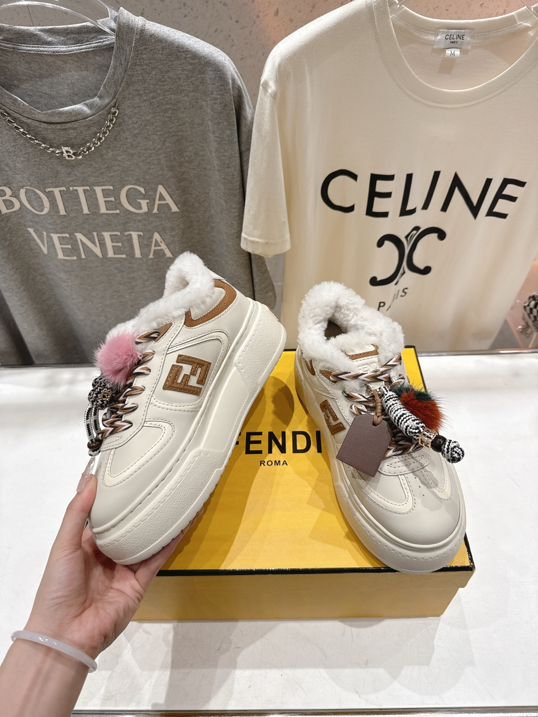 高版本出厂 毛里 Fendi/芬迪F029 2025ss冬季新款 First 1系列系带厚底羊毛里休闲运