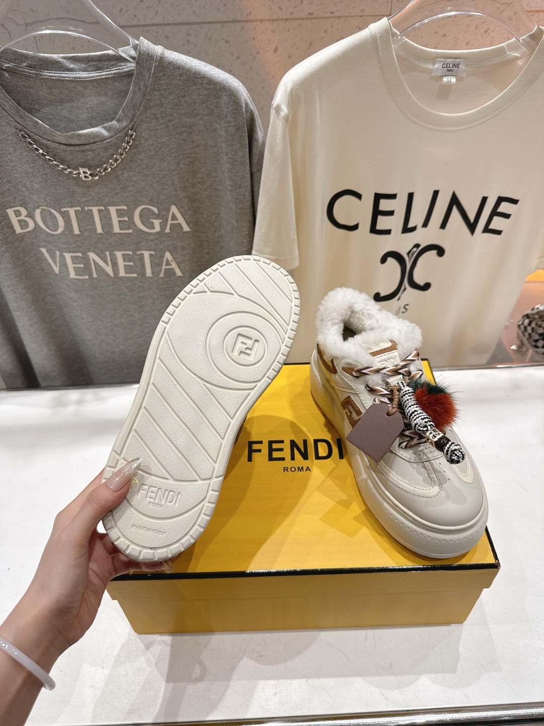 高版本出厂 毛里 Fendi/芬迪F029 2025ss冬季新款 First 1系列系带厚底羊毛里休闲运