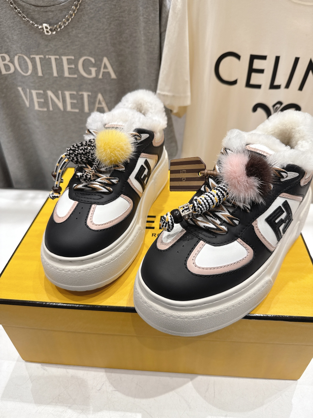 高版本出厂 毛里 Fendi/芬迪F029 2025ss冬季新款 First 1系列系带厚底羊毛里休闲运