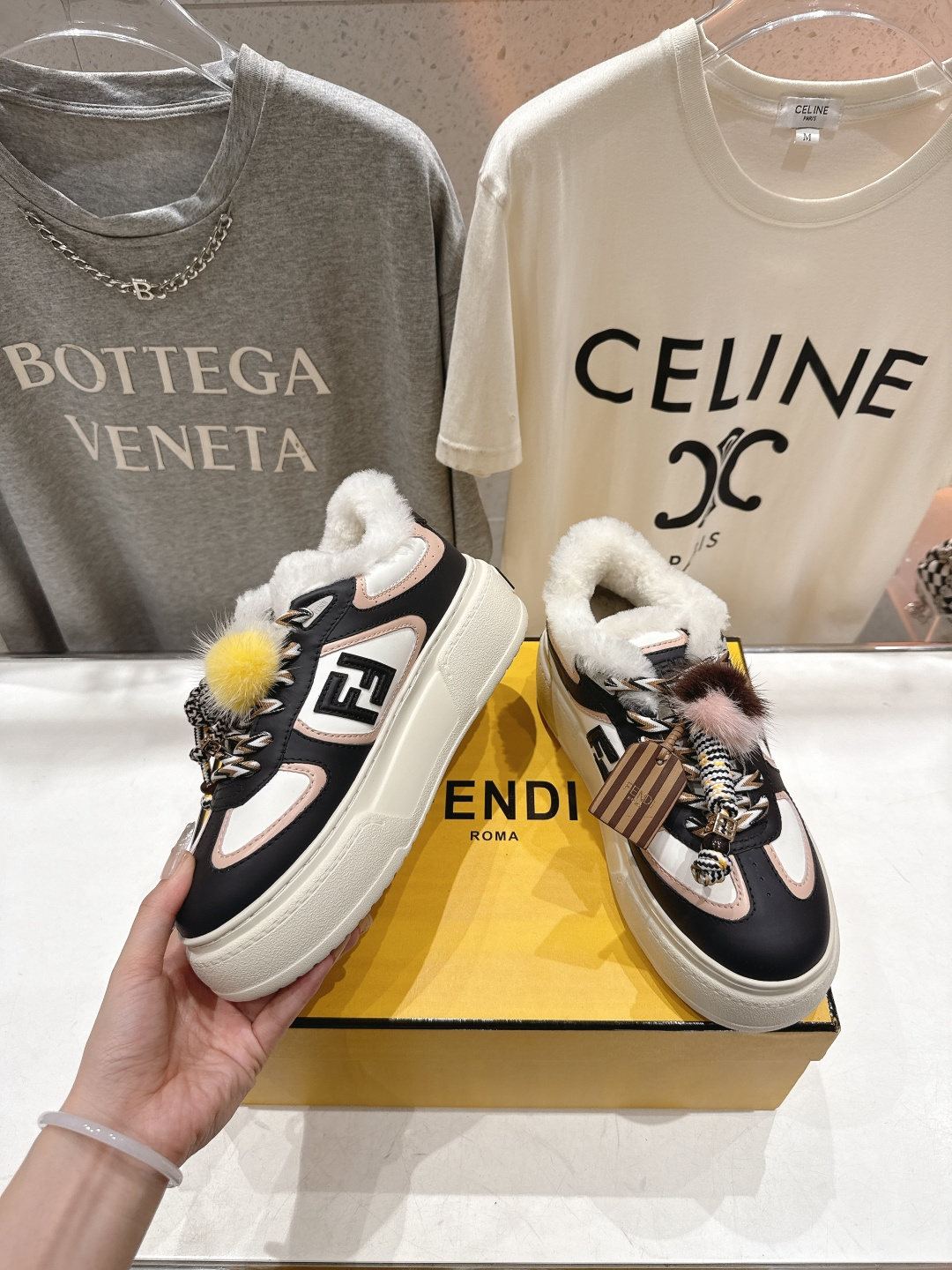 高版本出厂 毛里 Fendi/芬迪F029 2025ss冬季新款 First 1系列系带厚底羊毛里休闲运