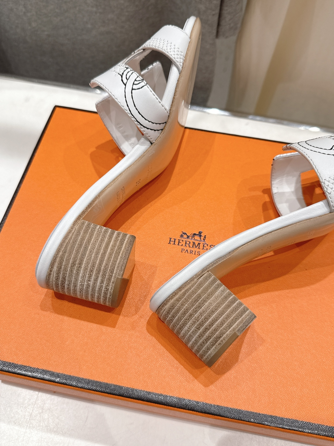 高版本出厂 高跟 HERMES*✈️爱马仕H家2026ss最新夏季升级版经典高跟H拖鞋🇮🇹度假旅游必备神