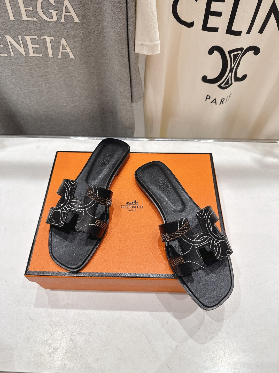 高版本出厂 HERMES*✈️爱马仕H家2026ss最新夏季升级版经典平底H拖鞋🇮🇹度假旅游必备神器#由