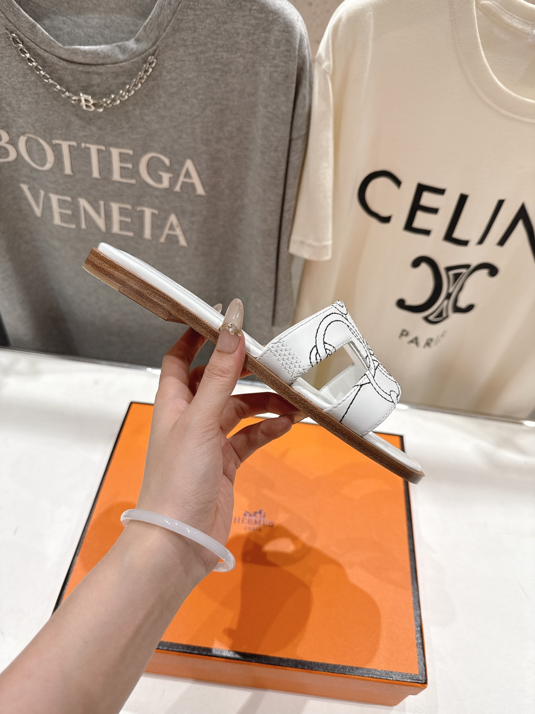 高版本出厂 HERMES*✈️爱马仕H家2026ss最新夏季升级版经典平底H拖鞋🇮🇹度假旅游必备神器#由