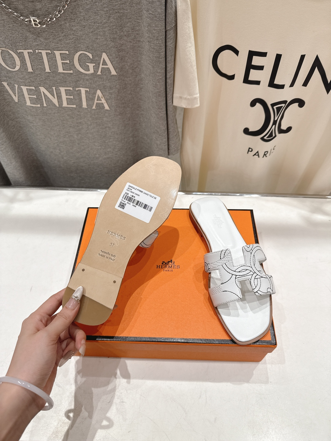 高版本出厂 HERMES*✈️爱马仕H家2026ss最新夏季升级版经典平底H拖鞋🇮🇹度假旅游必备神器#由