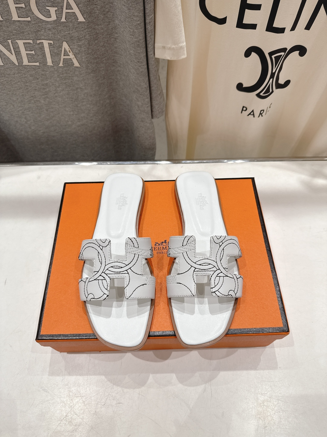 高版本出厂 HERMES*✈️爱马仕H家2026ss最新夏季升级版经典平底H拖鞋🇮🇹度假旅游必备神器#由