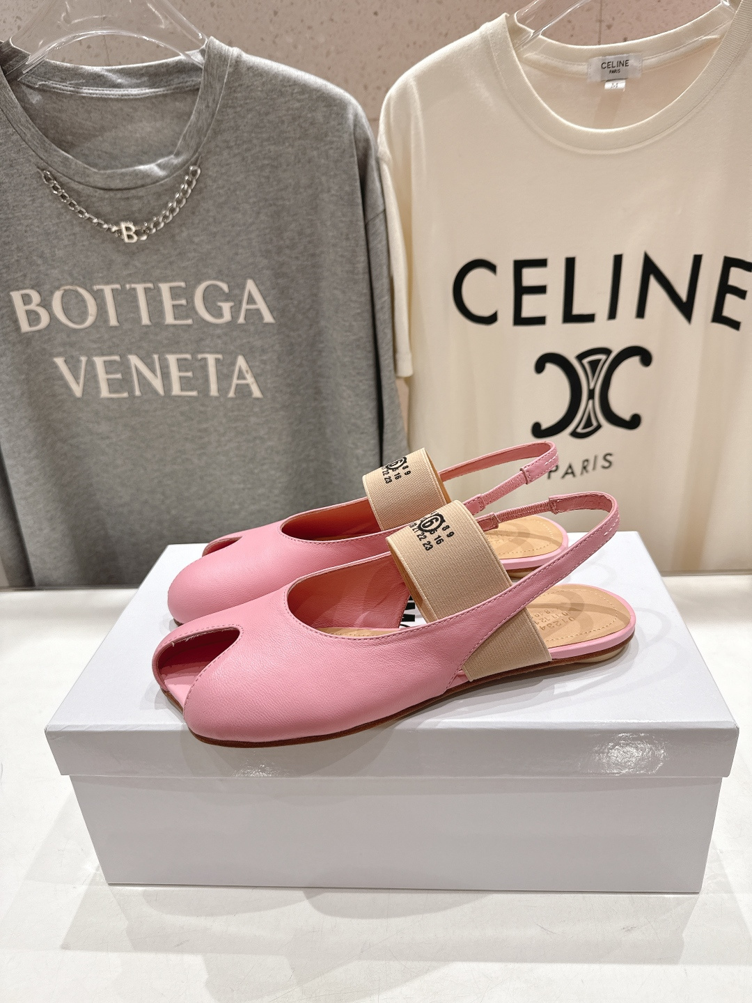 高版本出厂 MM6马吉拉F055 2026ss春夏新品玛丽珍平底鞋芭蕾舞鞋鱼嘴凉鞋舒适度不用说 肯定会很