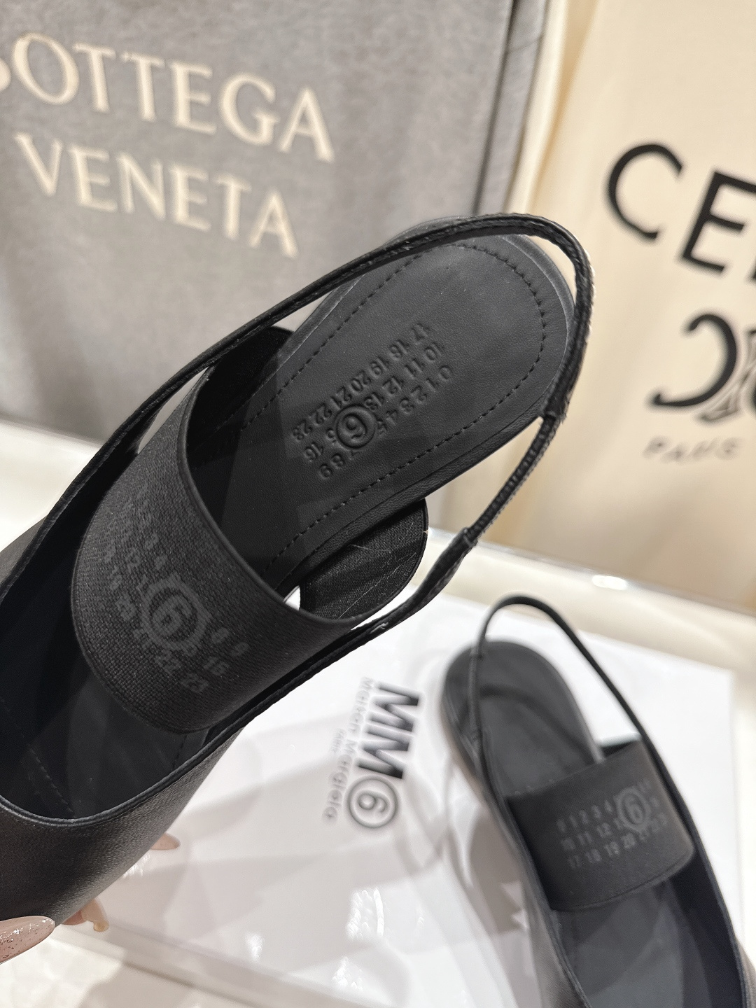 高版本出厂 MM6马吉拉F055 2026ss春夏新品玛丽珍平底鞋芭蕾舞鞋鱼嘴凉鞋舒适度不用说 肯定会很